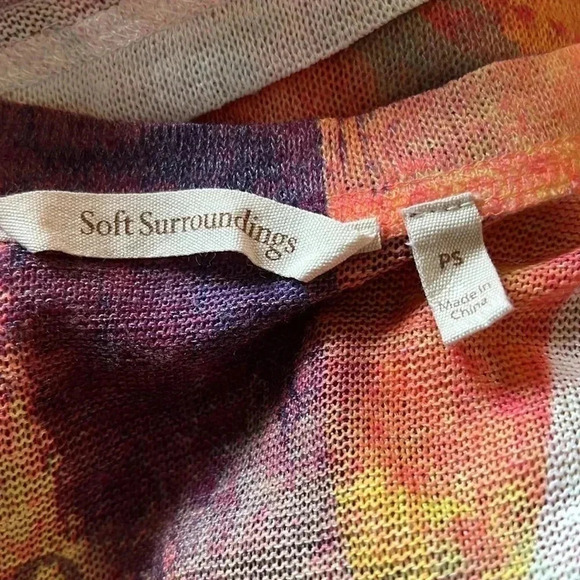 SOFT SURROUNDINGS Plein De Couleurs
Multicolored Abstract Paint Sweater … - Picture 8 of 13